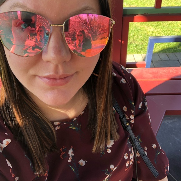 Meet your Posher, Clarissa - Picture 4 of 4